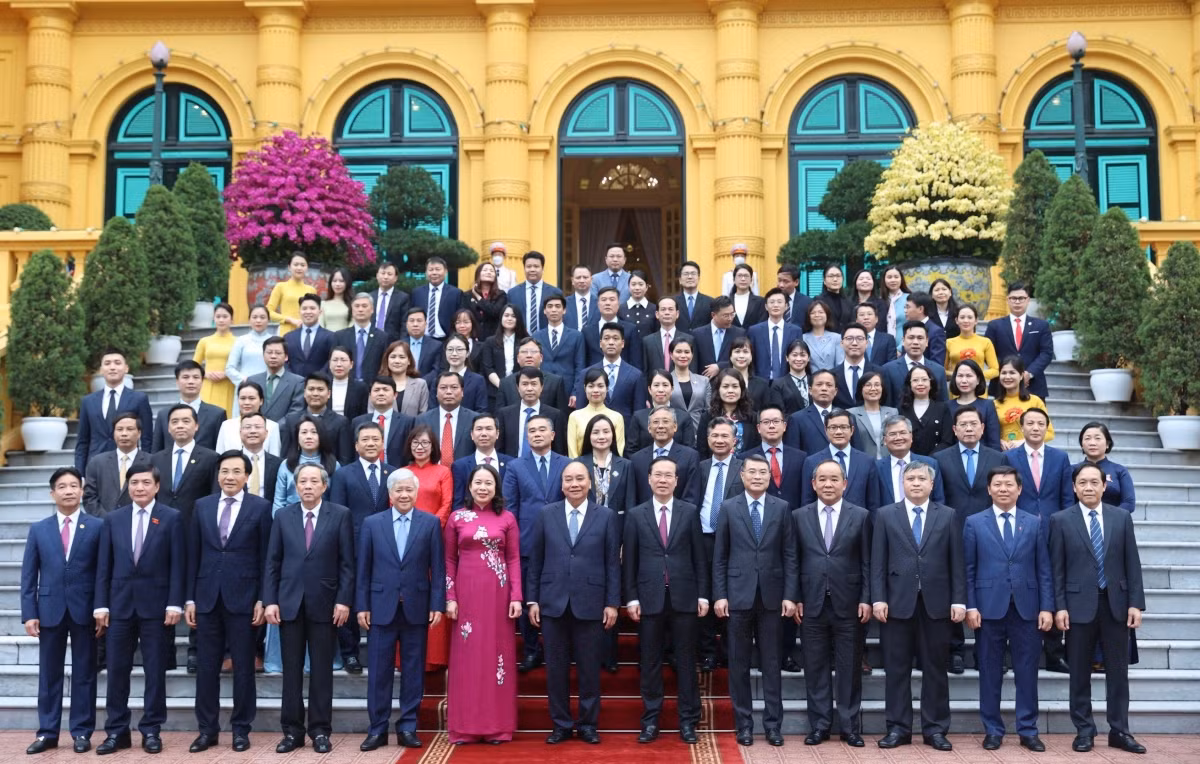Nguyên Chủ tịch nước Nguyễn Xuân Phúc bàn giao công tác -0