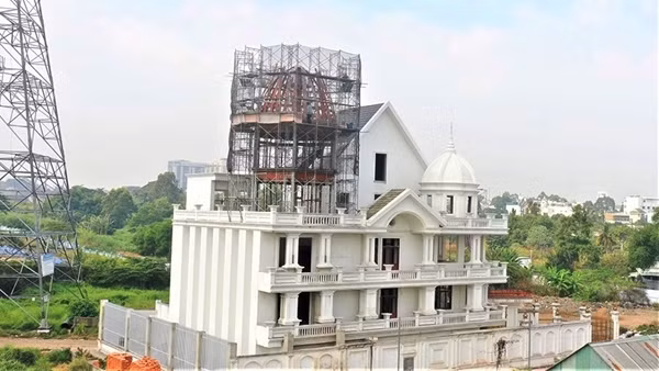 Xung quanh vụ căn biệt thự “khủng” trái phép tại dự án Khu nhà ở Linh Trung