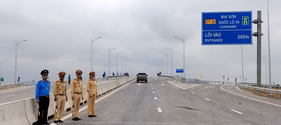 Công an Thanh Hóa tăng cường đảm bảo trật tự ATGT kỳ nghỉ Lễ -0
