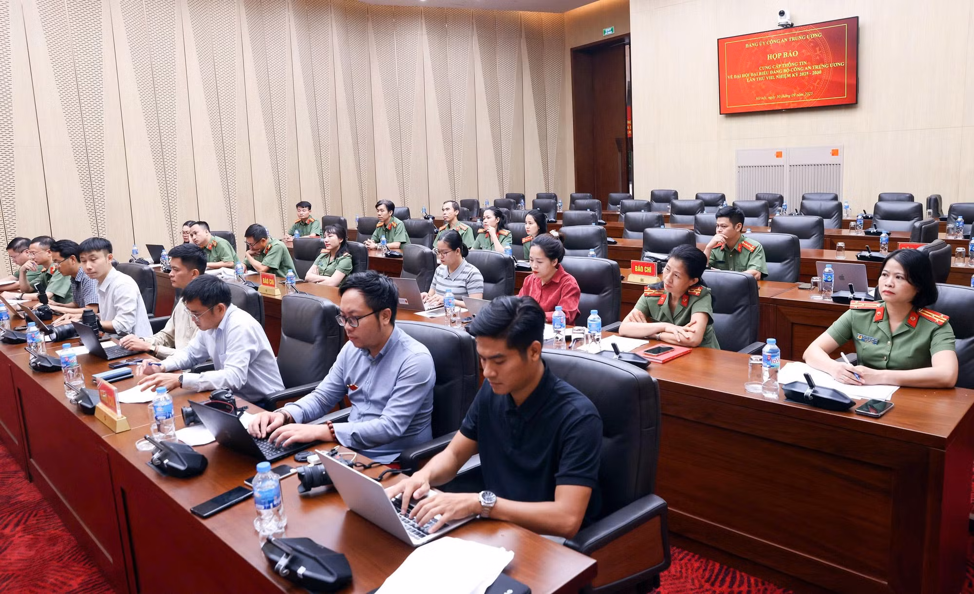 Nhân sự Đảng ủy Công an Trung ương nhiệm kỳ 2025 - 2030 sẽ được Bộ Chính trị chỉ định -0