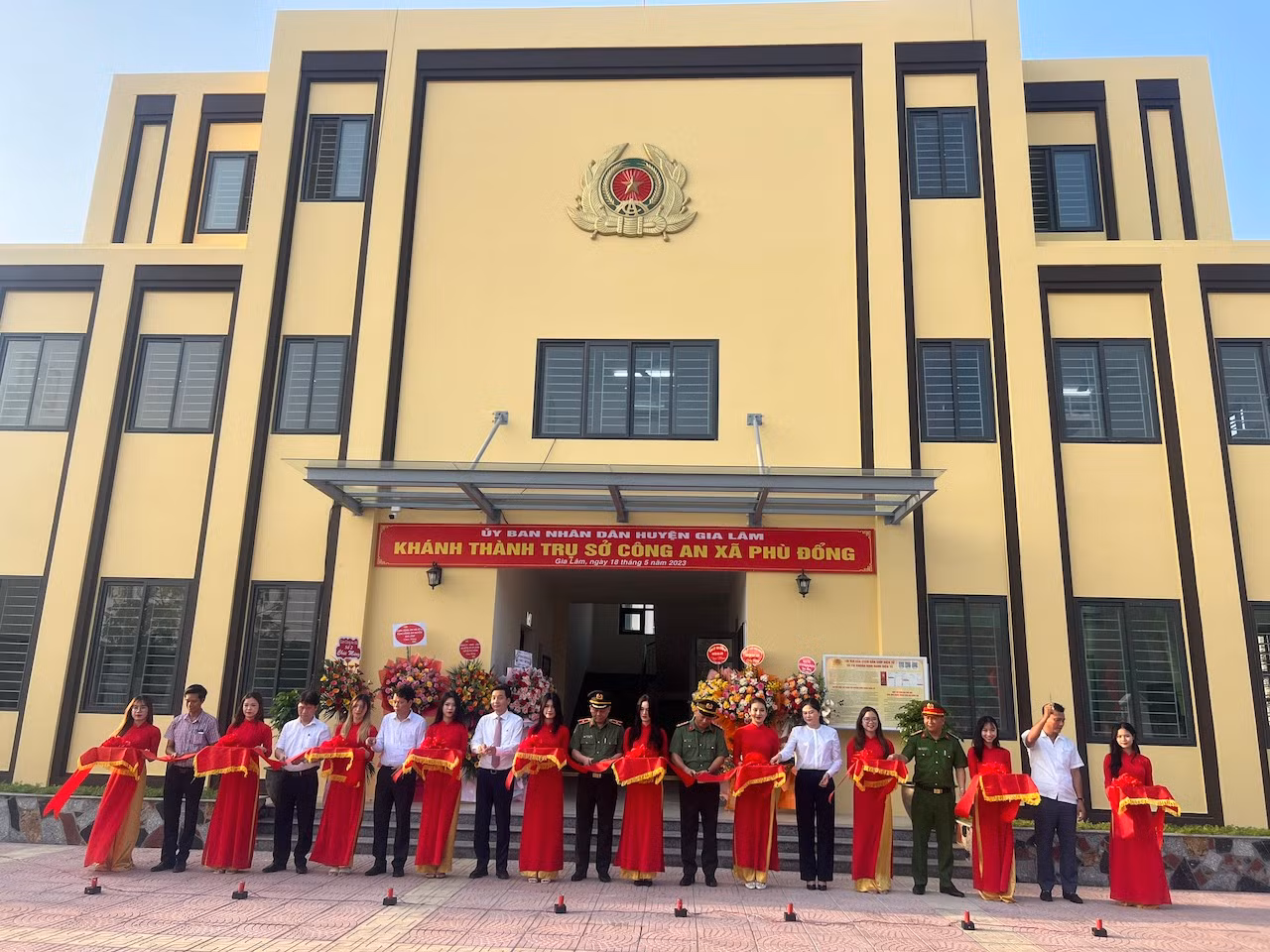Khánh thành 2 trụ sở Công an kiểu mẫu ở huyện Gia Lâm -0
