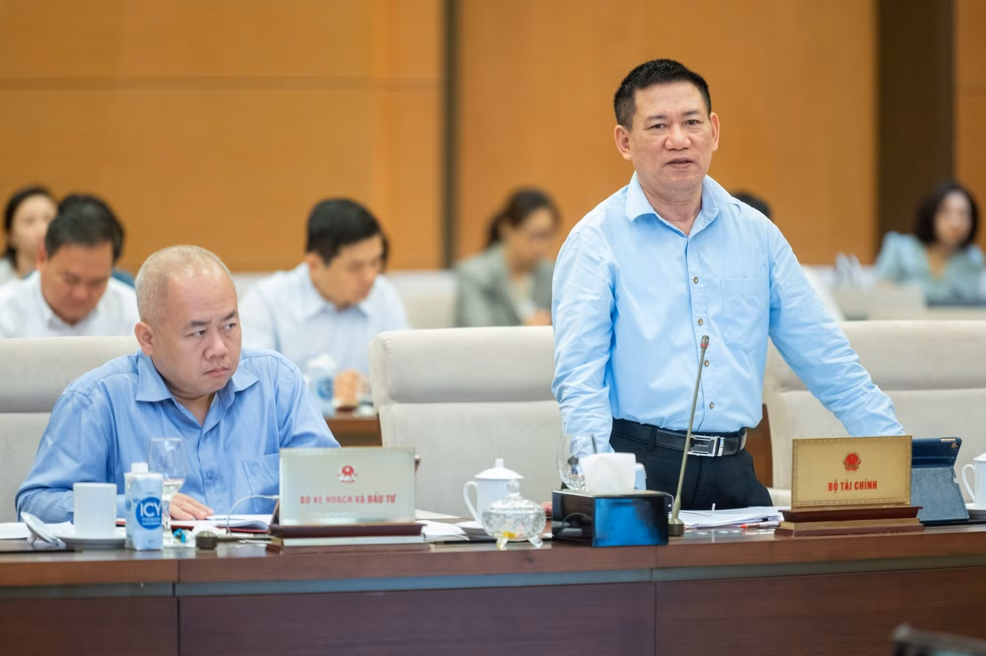 Đồng ý giảm 2% thuế VAT, trừ lĩnh vực ngân hàng, chứng khoán, bảo hiểm, bất động sản... -0