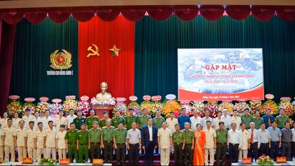 Gặp mặt kỷ niệm 55 năm Ngày thành lập Trường Cao đẳng ANND I