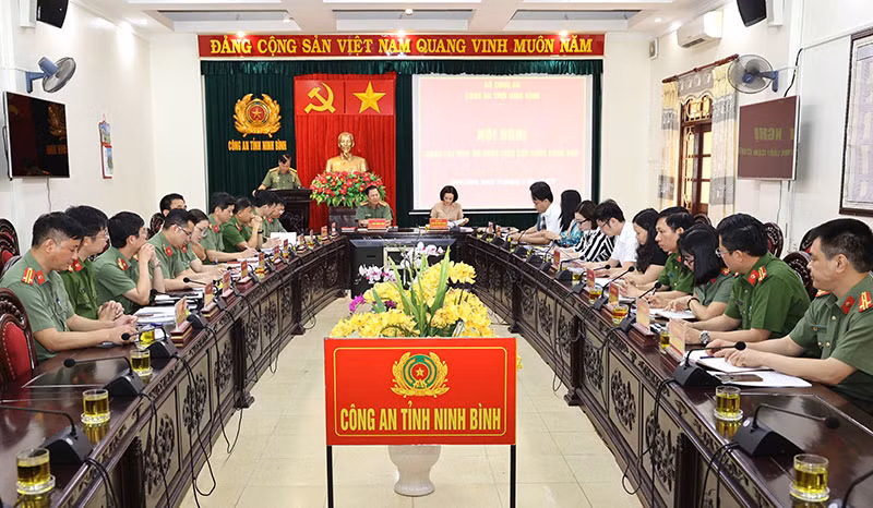 Khảo sát việc thi hành Luật Căn cước công dân tại Công an tỉnh Ninh Bình -0