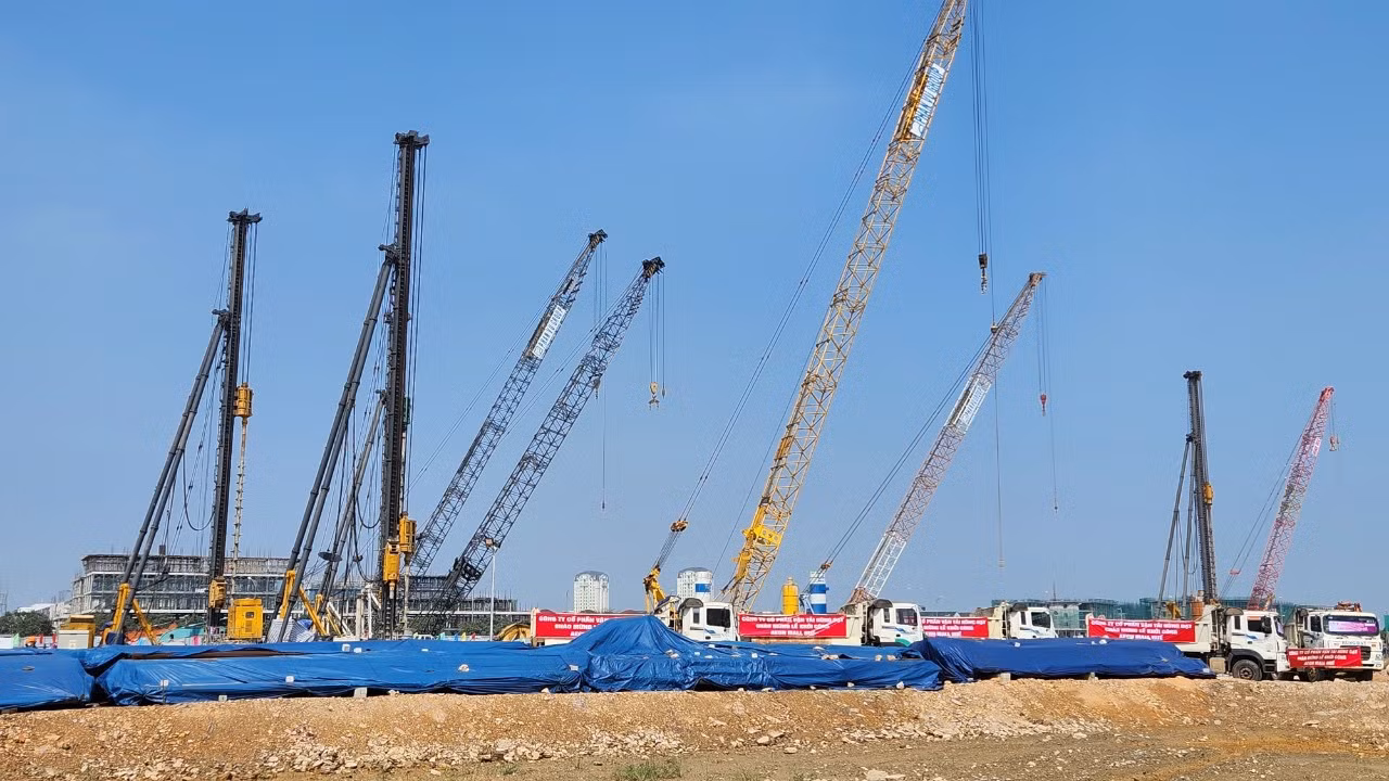 Triển khai mạnh mẽ các chỉ đạo của Chính phủ nhằm tháo gỡ khó khăn thúc đẩy phát triển kinh tế -0