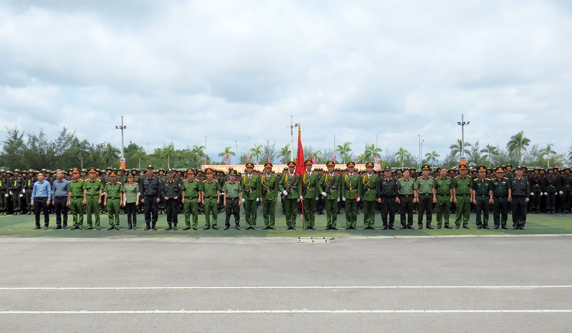 1.678 công dân hoàn thành khóa huấn luyện tại Bộ Tư lệnh Cảnh sát cơ động -0