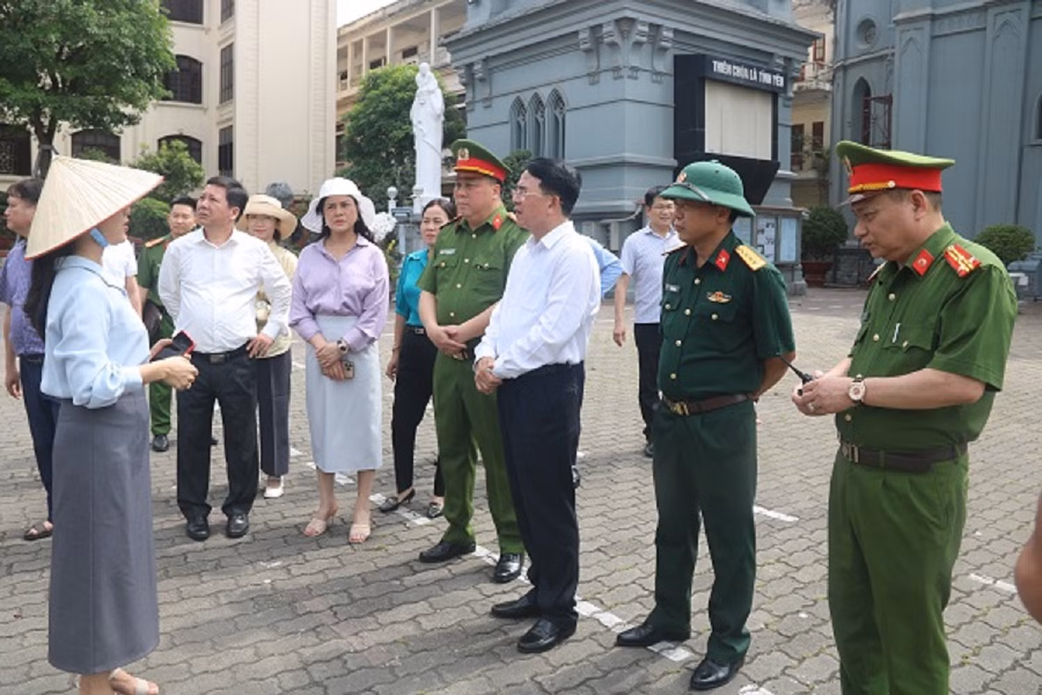 Công an Hải Phòng triển khai bảo đảm ANTT Lễ hội Hoa Phượng Đỏ -0