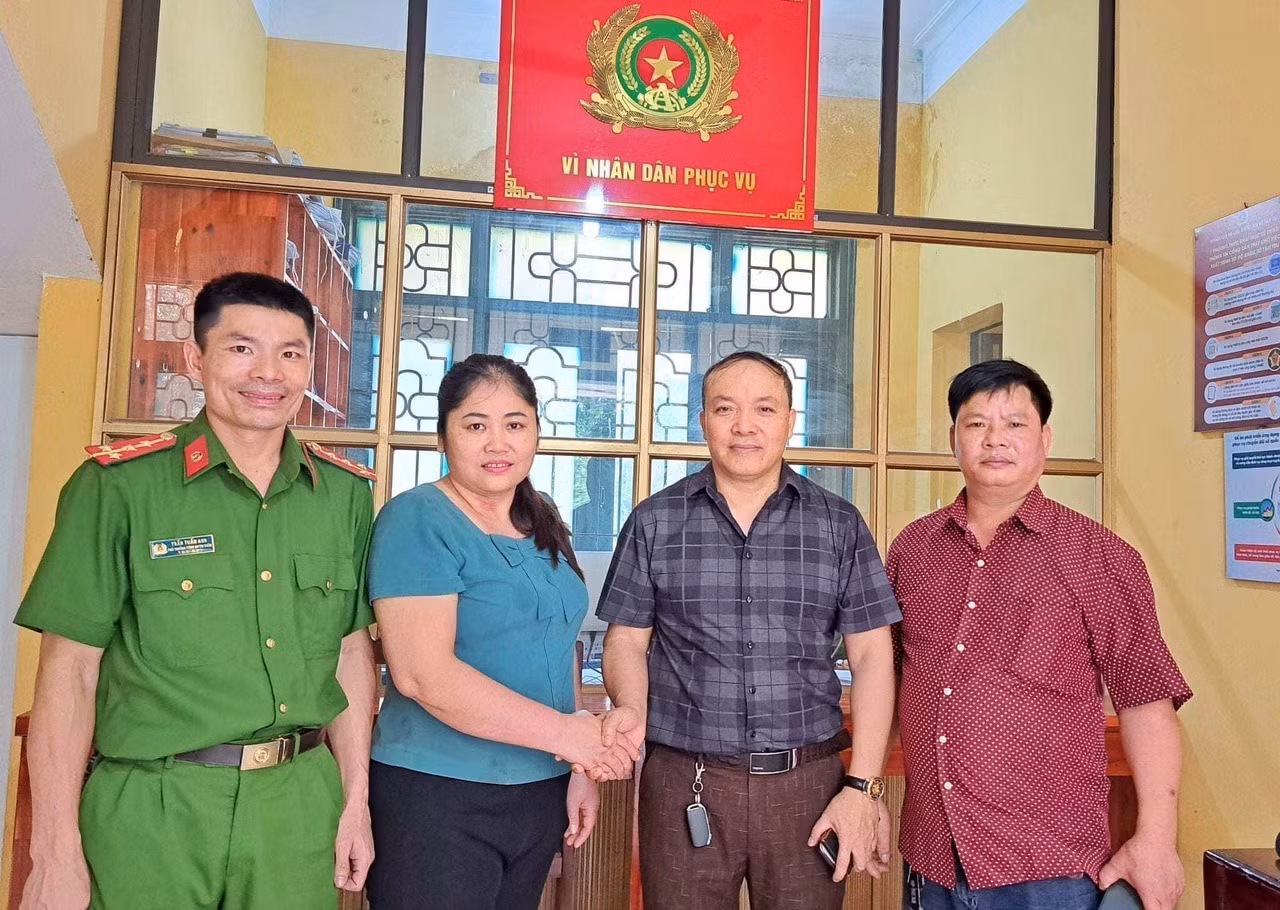 Trả lại 250 triệu đồng do chuyển nhầm tài khoản ngân hàng -0