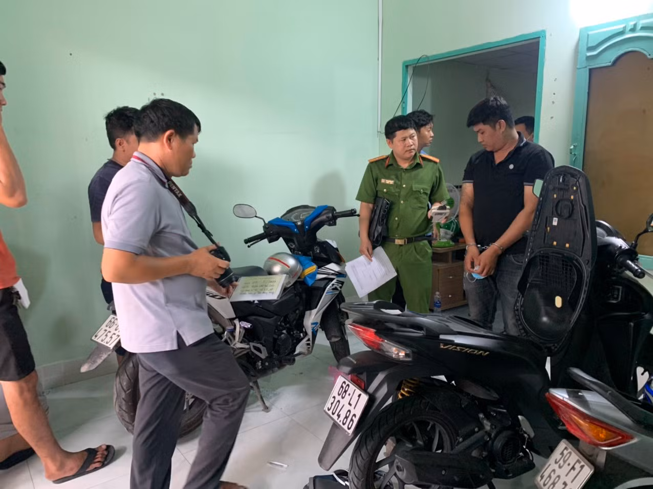 Thu hồi xe bị mất nhờ thiết bị định vị -0