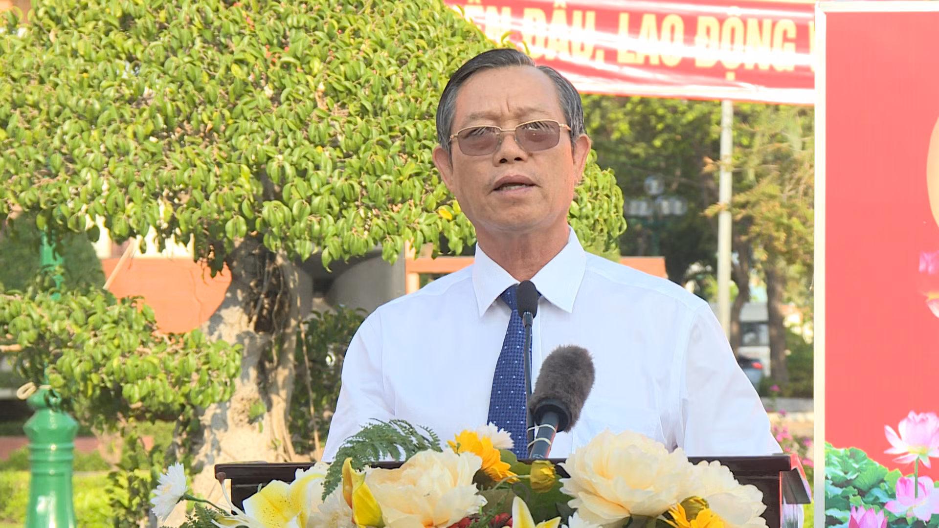 Công an Bình Thuận tổ chức lễ&nbsp;báo công dâng Bác -0