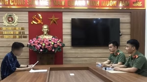 Phạt hành chính 2 chủ tài khoản facebook rao bán nhà ở xã hội