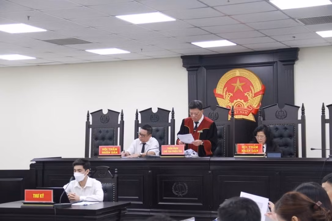 Cựu Chủ tịch Luis Holding lĩnh 5 năm 6 tháng tù, tòa tuyên sung công quỹ 154 tỷ đồng -0