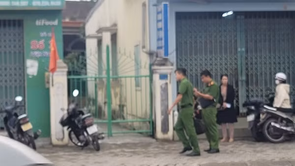 Đang đi tập thể dục, Chủ tịch phường bị đâm trọng thương
