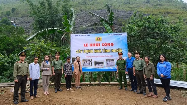 Khởi công xây dựng nhà tình nghĩa tại Cao Bằng
