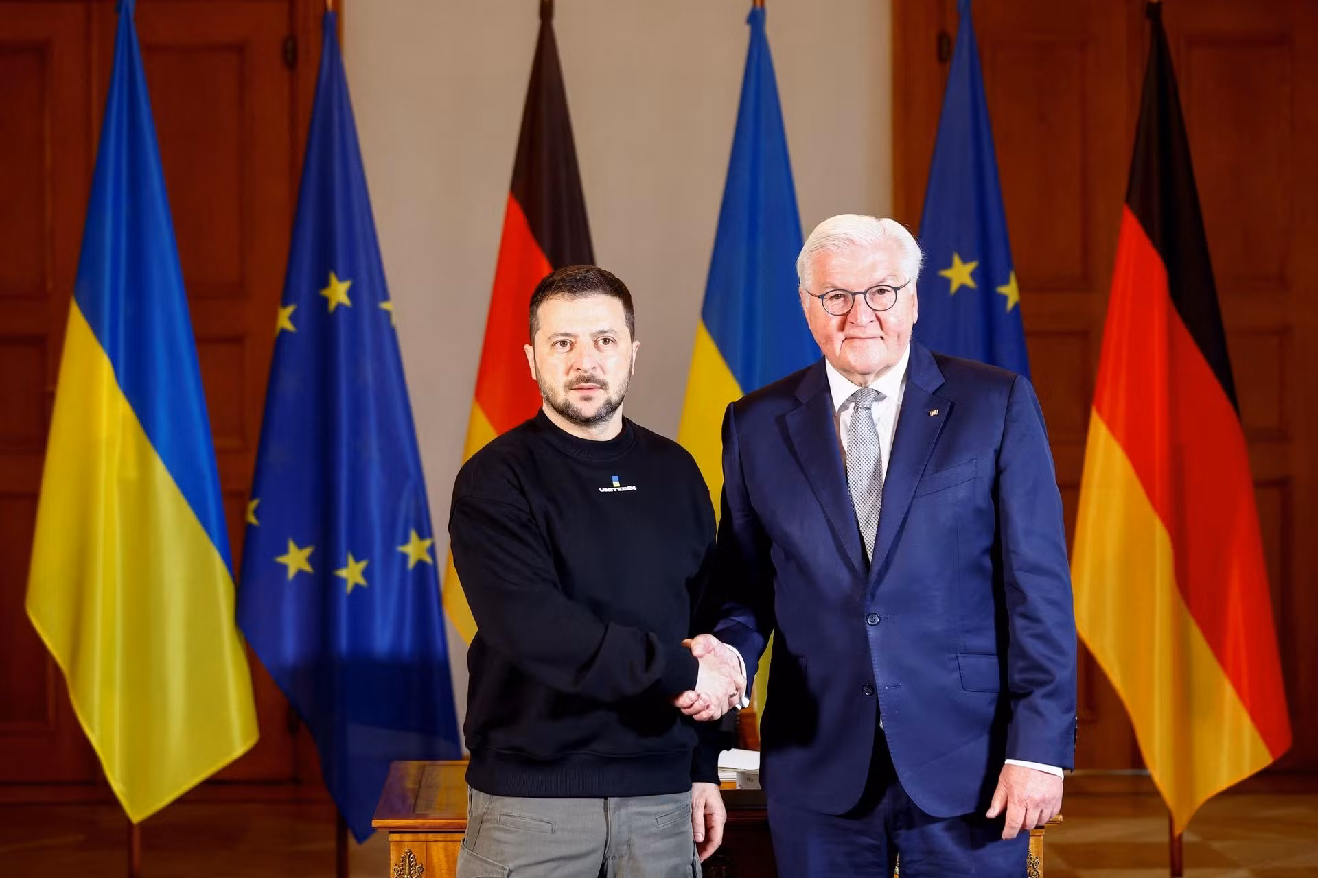 Tổng thống Ukraine làm rõ quan hệ với Đức trong chuyến thăm bất ngờ -0