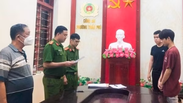 Khởi tố 10 “quái xế” náo loạn vùng biên