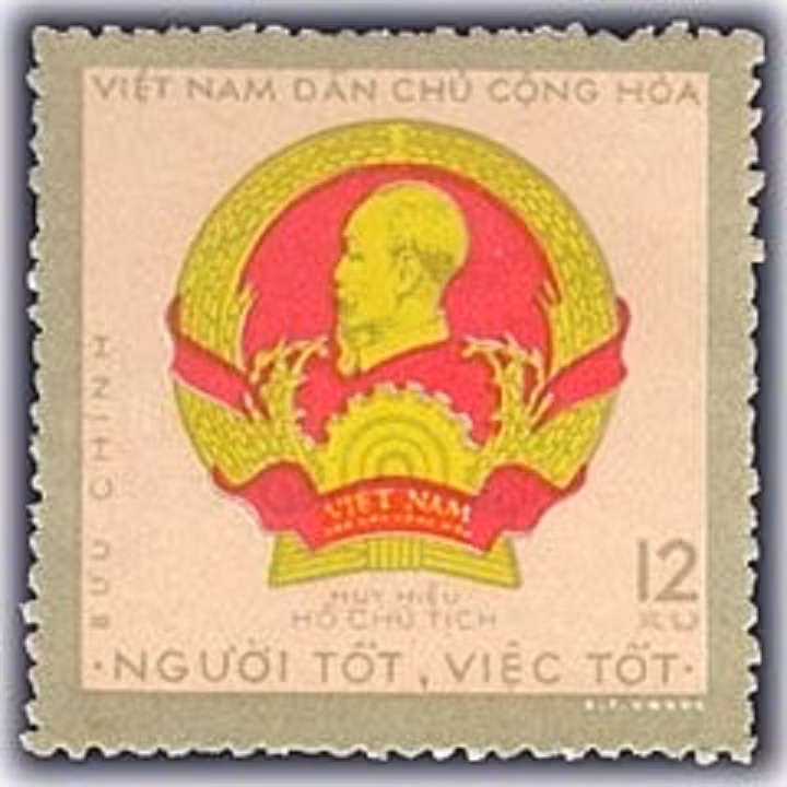 Giới thiệu và tiếp nhận tài liệu về Chủ tịch Hồ Chí Minh của họa sĩ Bùi Trang Chước -0