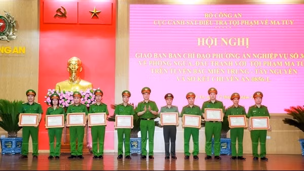 Nâng cao hiệu quả hợp tác quốc tế, ngăn chặn ma túy từ sớm, từ xa
