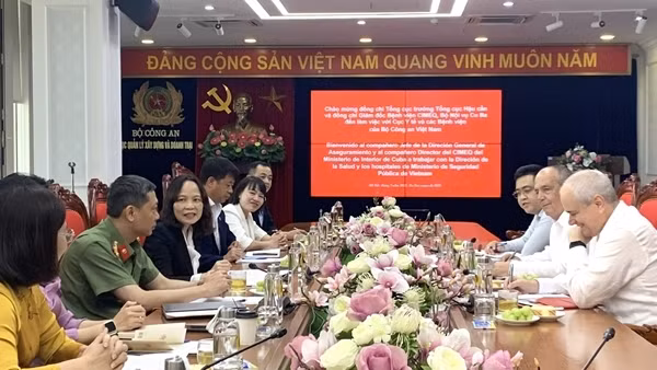 Đẩy mạnh hợp tác giữa Bộ Công an Việt Nam và Bộ Nội vụ Cuba trong lĩnh vực y tế