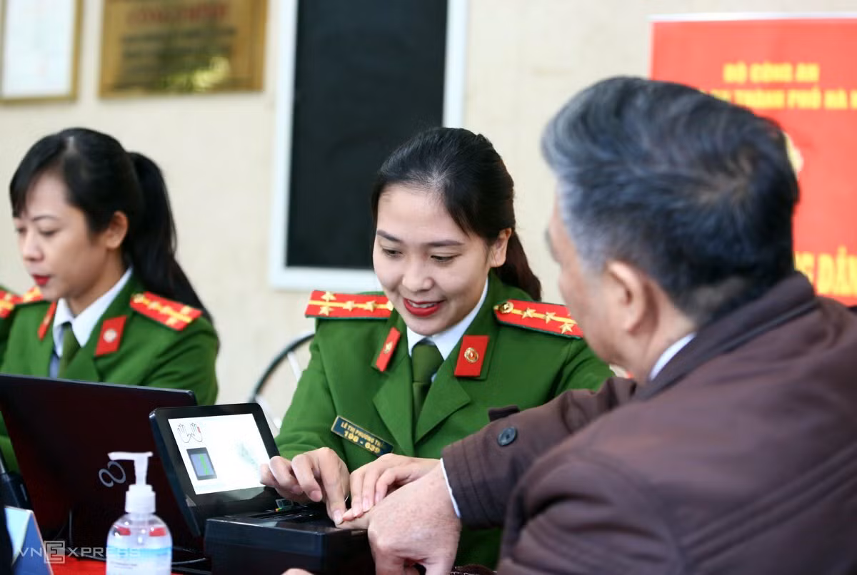 Mở rộng đối tượng cấp thẻ căn cước công dân đáp ứng yêu cầu thực tiễn -0
