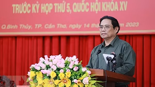 Luôn gắn bó, lắng nghe ý kiến, nguyện vọng của cử tri