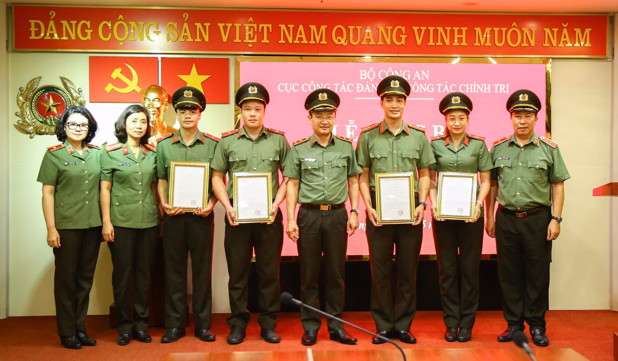 Tuyển dụng vào CAND 4 VĐV, HLV thể thao có thành tích xuất sắc -0