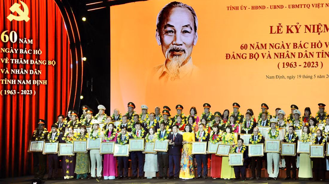 Chủ tịch nước Võ Văn Thưởng dự Lễ kỷ niệm 60 năm Ngày Bác Hồ về thăm Đảng bộ và nhân dân tỉnh Nam Định -0