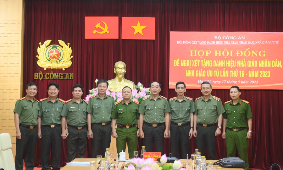 Họp Hội đồng xét tặng danh hiệu Nhà giáo Nhân dân, Nhà giáo Ưu tú cấp Bộ Công an năm 2023 -0