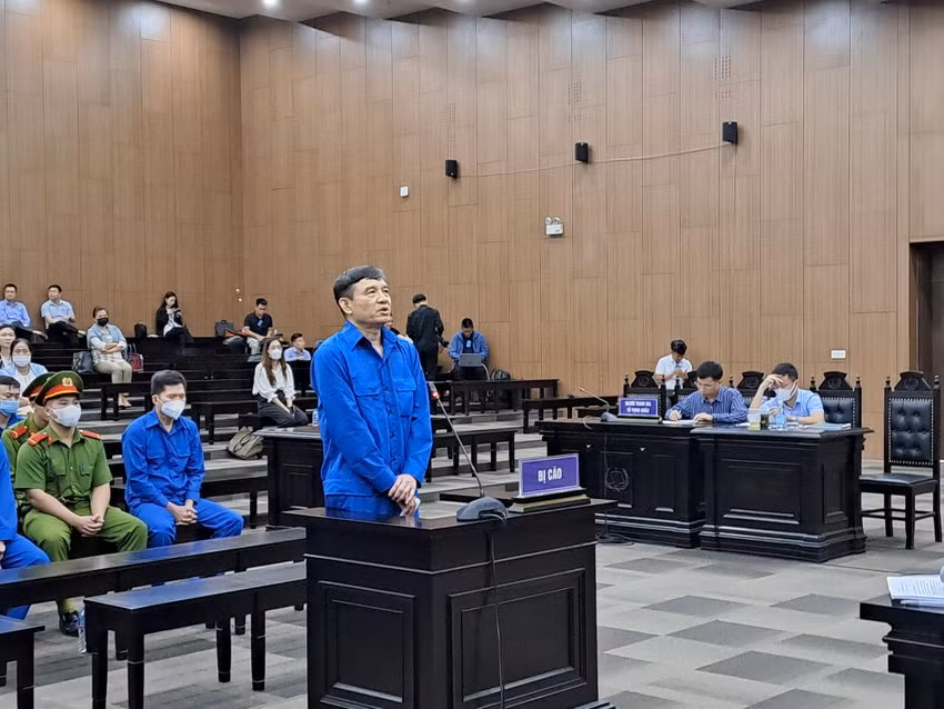 Cựu Phó Chủ tịch UBND tỉnh Bình Thuận phân trần, không hiểu biết về quản lý đất đai -0