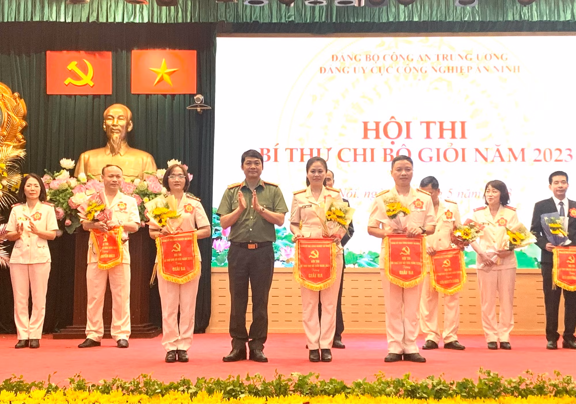 Hấp dẫn vòng chung khảo Hội thi Bí thư chi bộ giỏi Đảng bộ Cục Công nghiệp An ninh -0