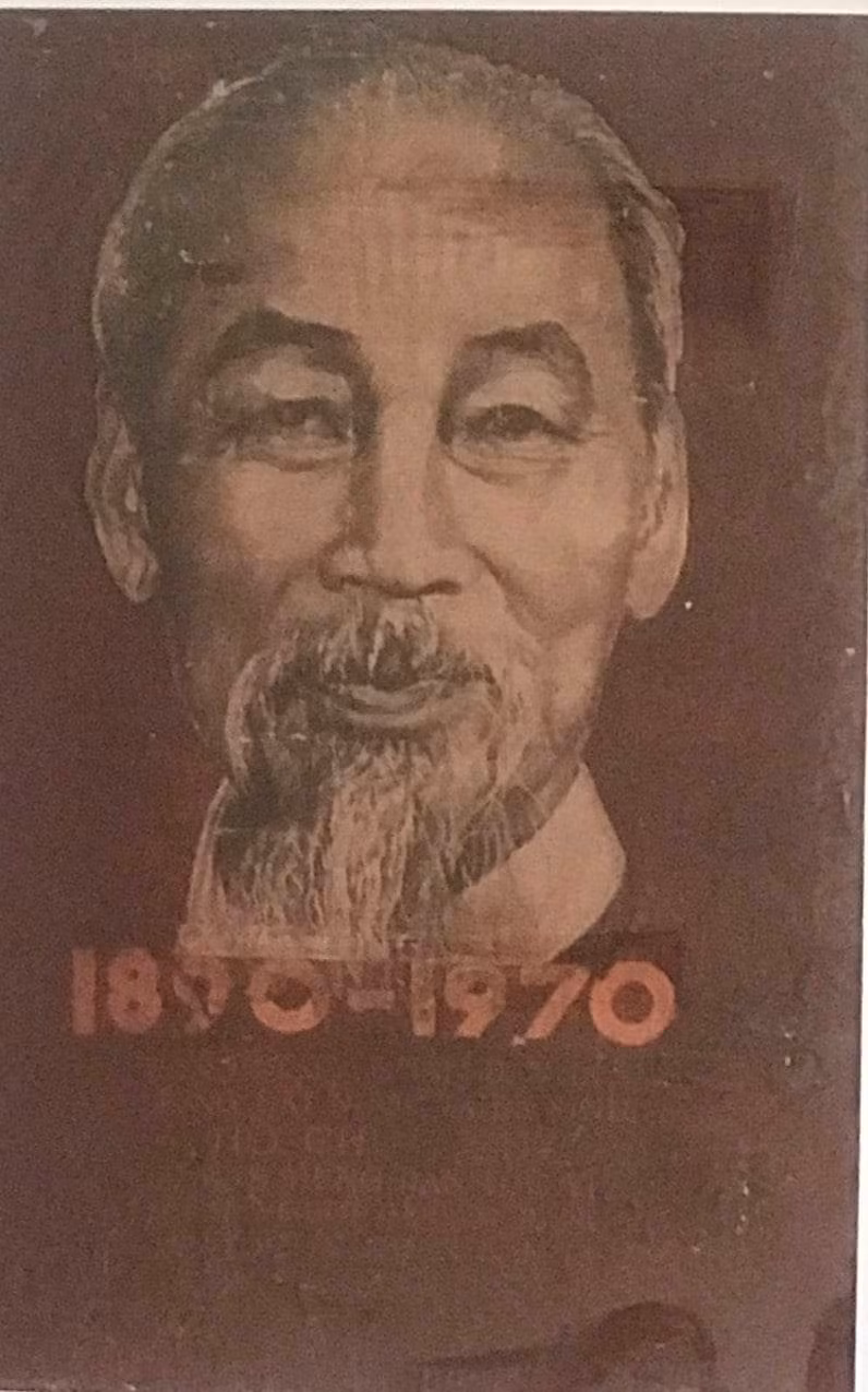 Tiếp nhận tài liệu về Chủ tịch Hồ Chí Minh của họa sĩ Bùi Trang Chước -0