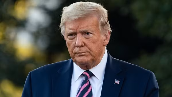Cựu Tổng thống Trump bị yêu cầu bồi thường nữ nhà văn Carroll 5 triệu USD