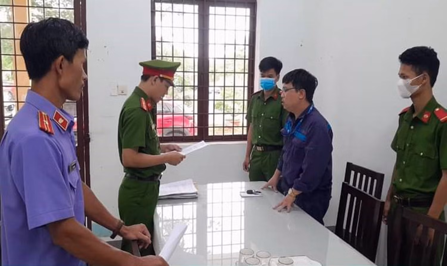 Bắt giam đối tượng lừa chạy xin việc tại Sân bay Chu Lai -0