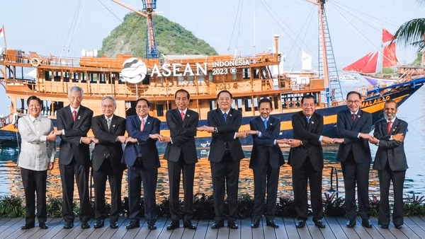 Hội nghị Cấp cao ASEAN lần thứ 42 chính thức khai mạc