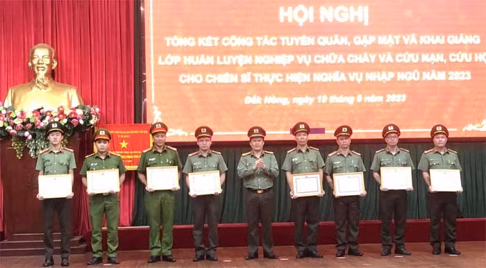 Công an Đắk Nông tổng kết công tác tuyển quân năm 2023 -0