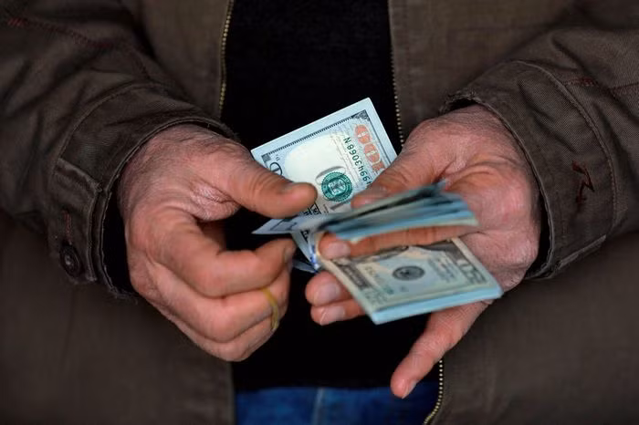 Iraq chật vật đối phó với nạn buôn lậu USD -0