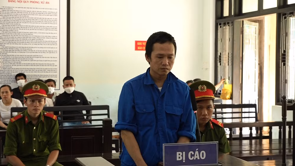 Phạm tội giết người khi về nhà vợ cũ -0
