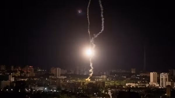 Ukraine tuyên bố hạ 6 tên lửa siêu vượt âm Kinzhal Nga