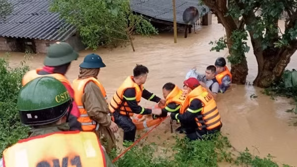 Chủ động ứng phó với áp thấp nhiệt đới có khả năng mạnh lên thành bão và mưa lũ
