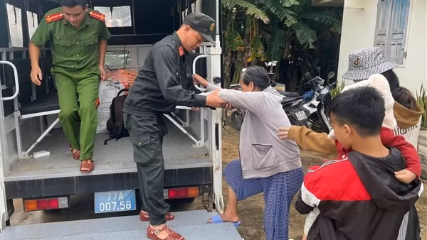 Bão số 13 tăng lên cấp 15, các tỉnh Nam Trung bộ khẩn cấp ứng phó