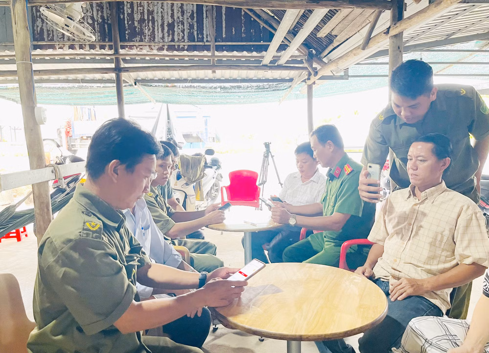Phát huy dân chủ trong góp ý kiến Dự thảo Văn kiện Đại hội XIV của Đảng -0