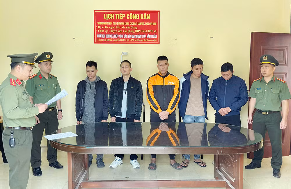 Bóc gỡ đường dây truyền bá văn hóa phẩm đồi trụy -0