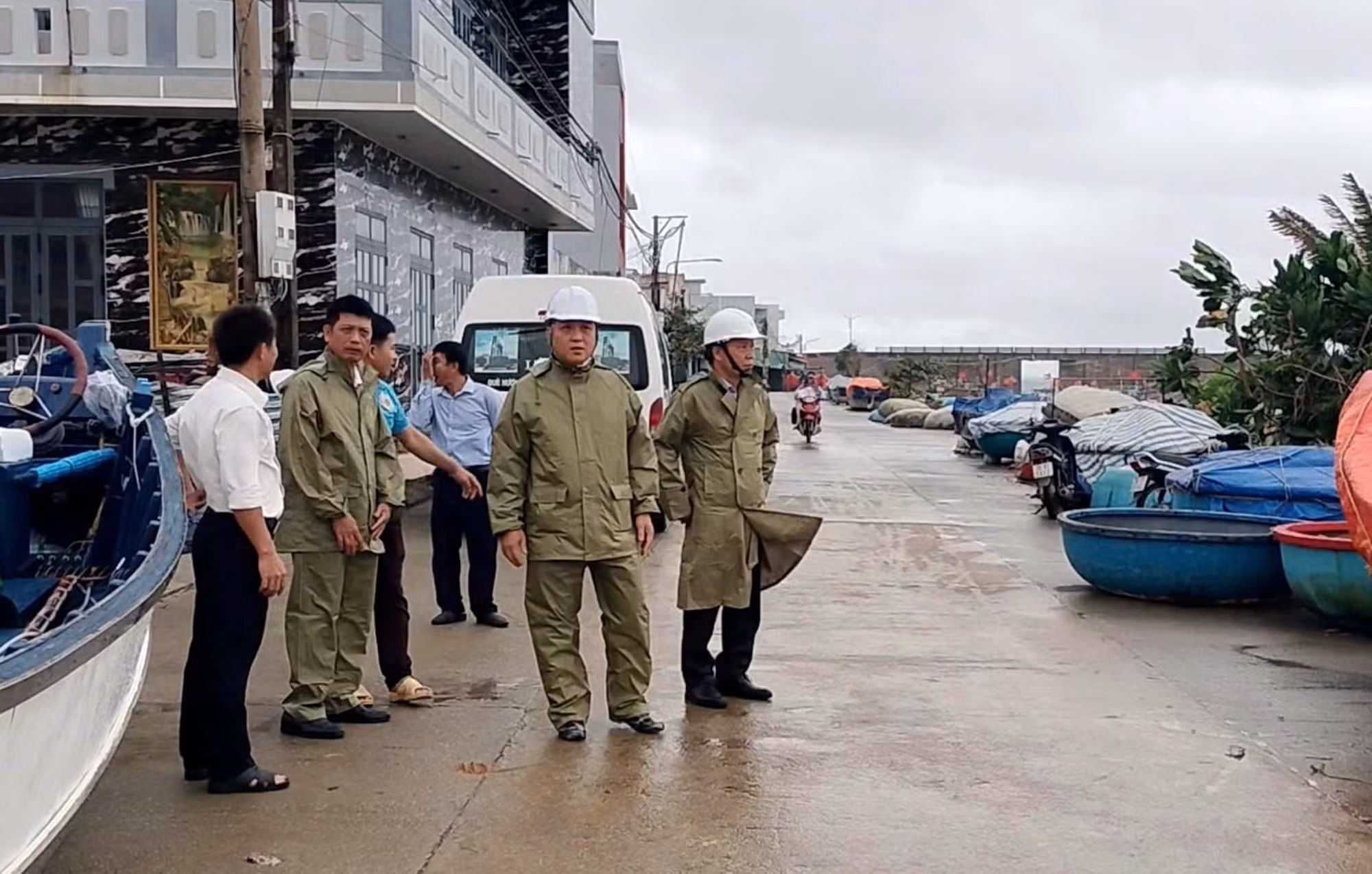Khẩn cấp ứng phó bão số 13: Trước “giờ G” -0
