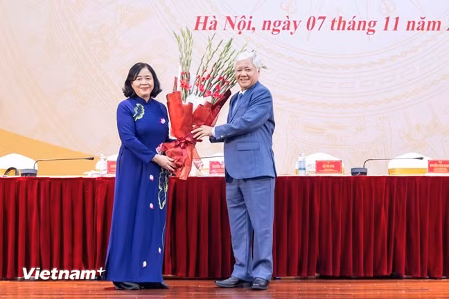 Bà Bùi Thị Minh Hoài giữ chức Chủ tịch Ủy ban Trung ương Mặt trận Tổ quốc Việt Nam -0