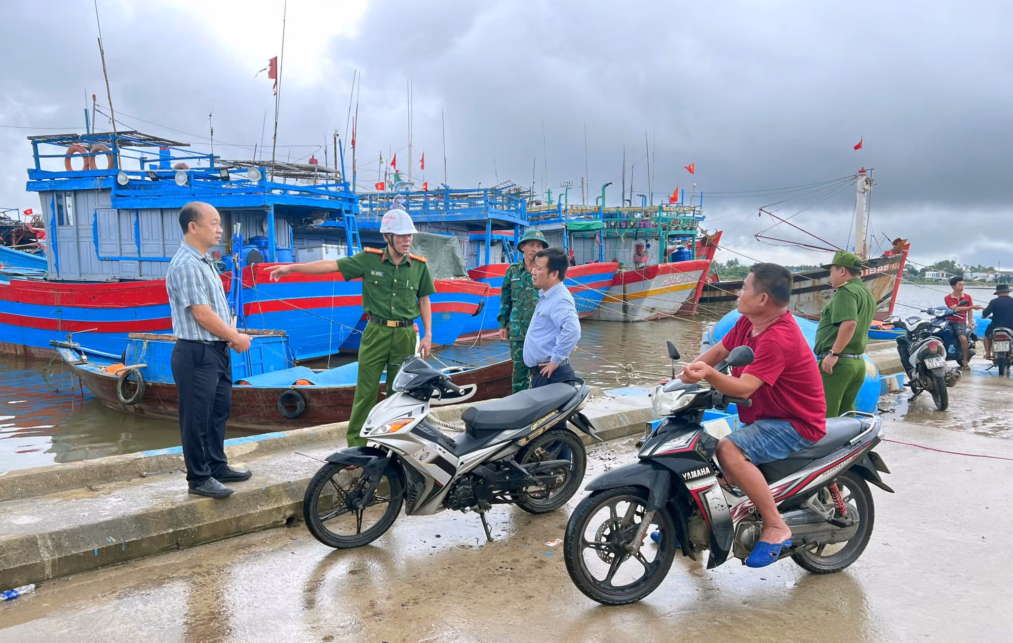 Khẩn cấp ứng phó bão số 13: Trước “giờ G” -0