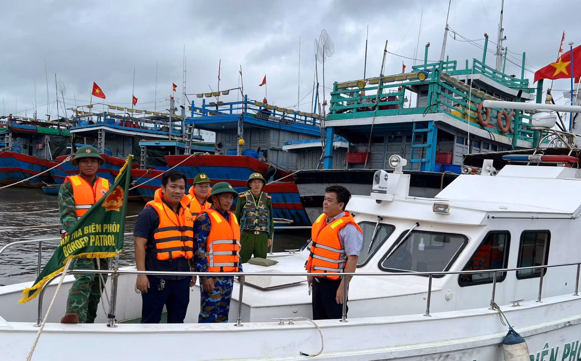 Khẩn cấp ứng phó bão số 13: Trước “giờ G” -0