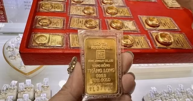 Giá vàng tháng 10 tăng 12,53% so với tháng trước -0