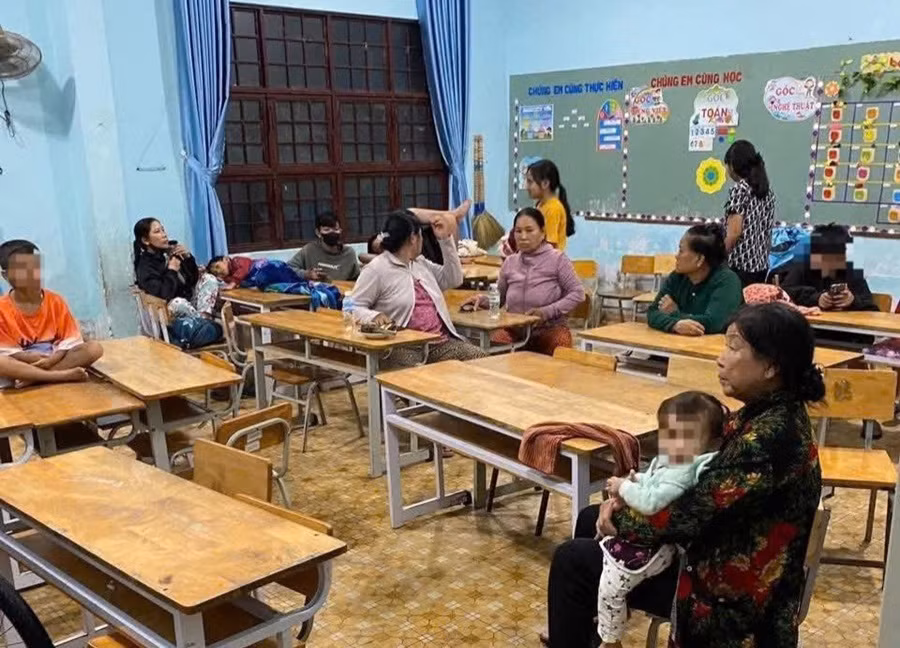 Kịp thời giải cứu nhiều người dân trong vụ vỡ hồ nước ở Lâm Đồng -0