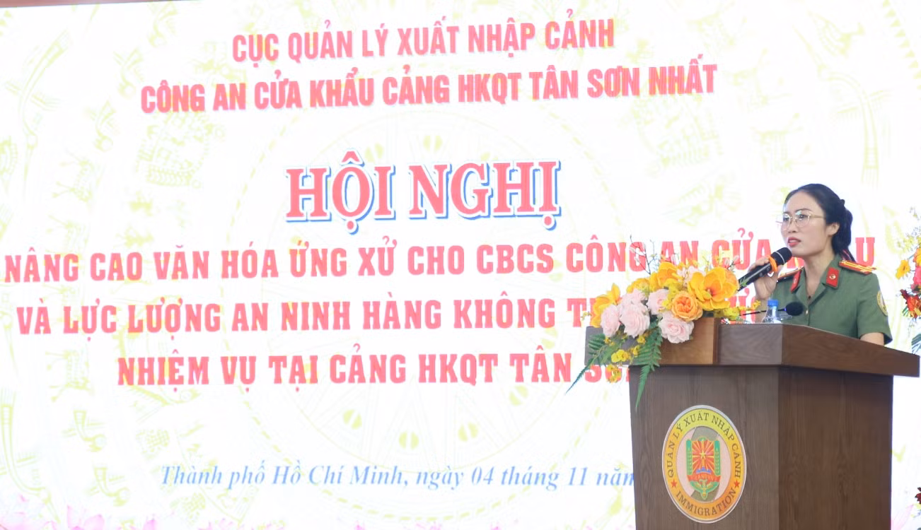 Nâng cao văn hóa ứng xử cho CBCS Công an cửa khẩu và lực lượng An ninh hàng không -0