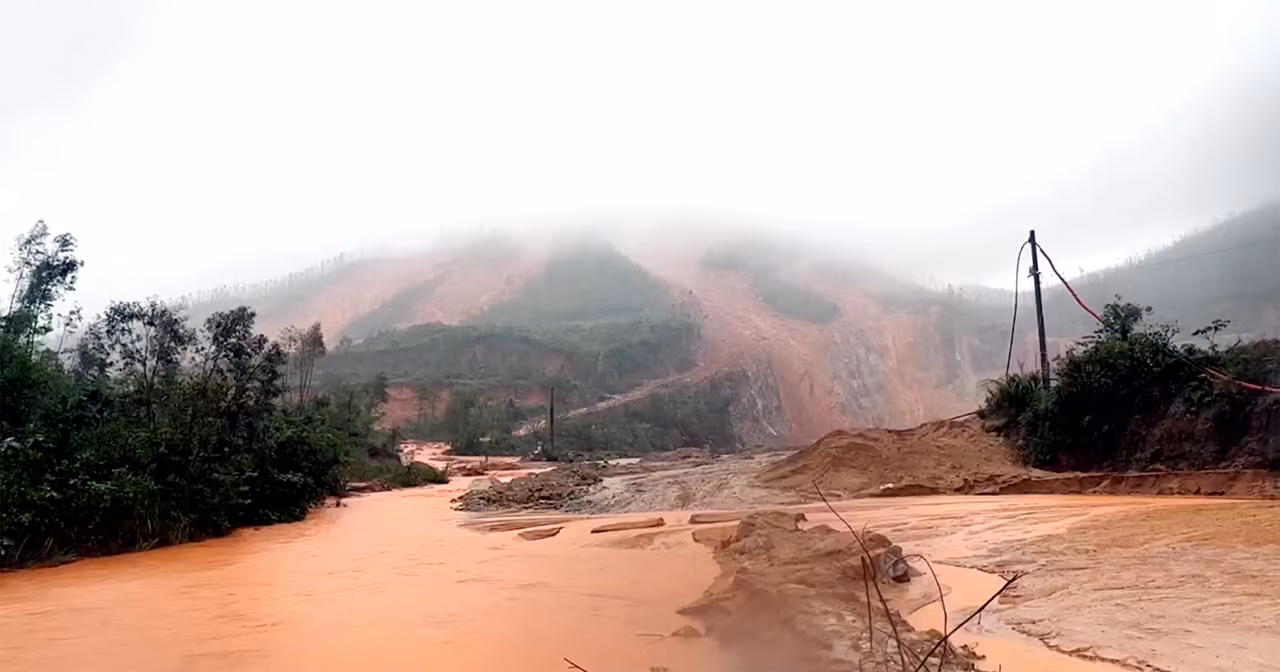 Hiện trường vụ sạt lở núi nghiêm trọng, vùi lấp nhiều trang trại tại Hà Tĩnh -0